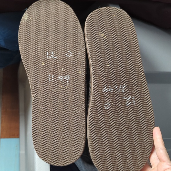 Muk Luks Brown and Blue Patterned Moccasins - Picture 6 of 6